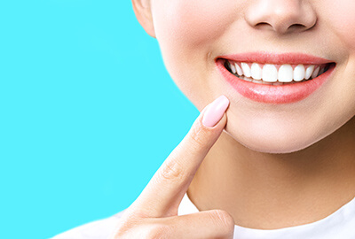 定期的なプロのクリーニングにより、口腔内環境を良い状態で保つことができる​​
