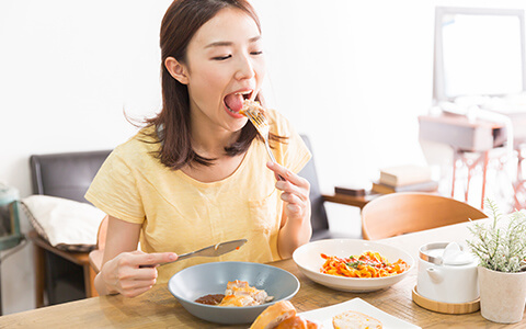 ものをよく噛まない方​​​